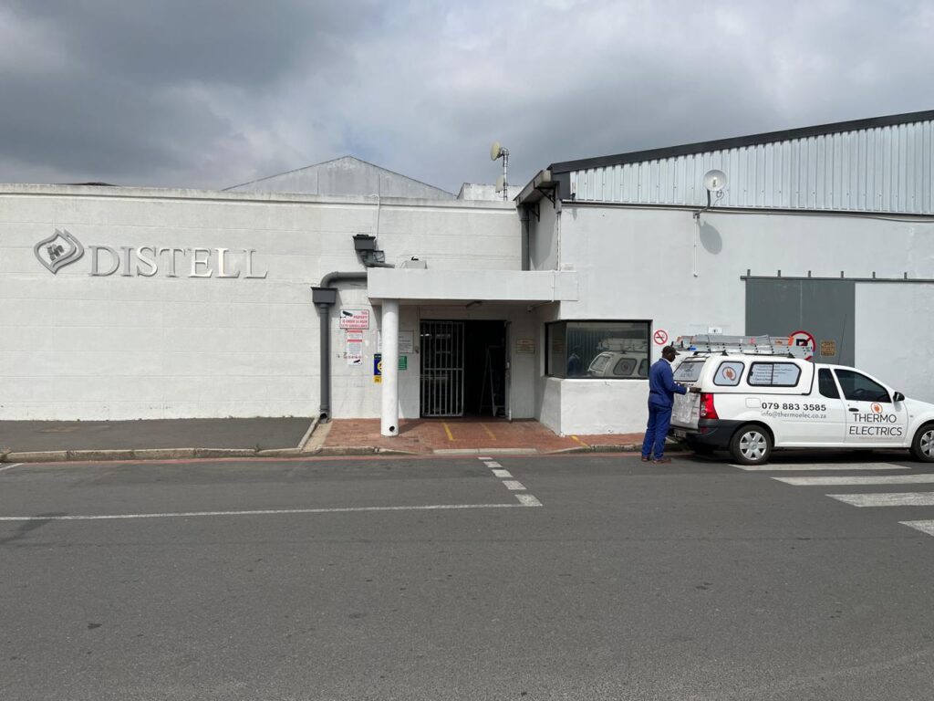 thermo plumbing - Electricians in Paarl
